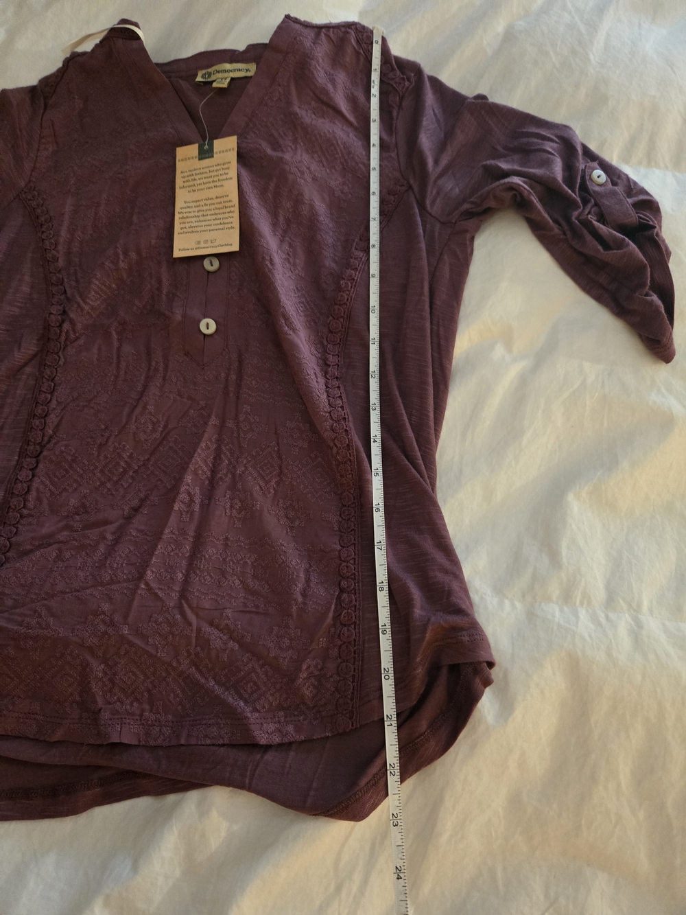 Lightweight Plum Button-Front Women's Top - Picture 5 of 7
